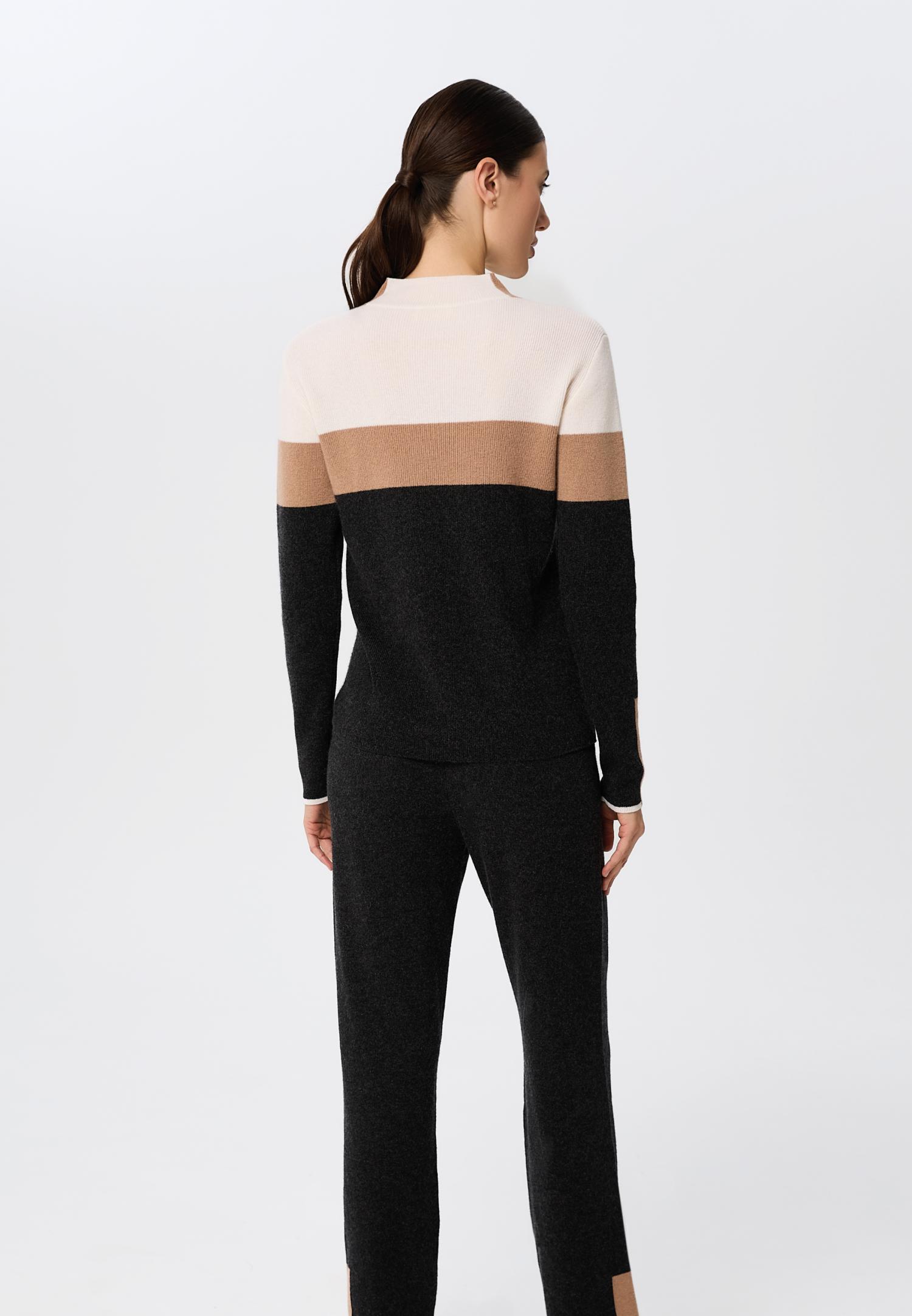 Светр в рубчик з кашеміру